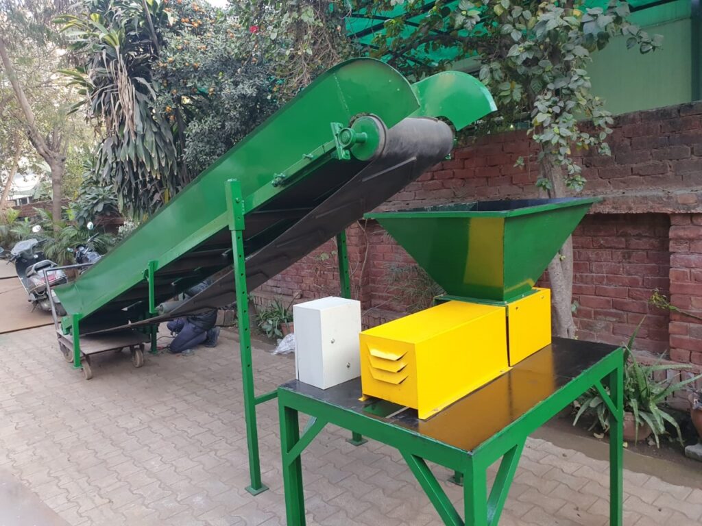 waste shredder machine